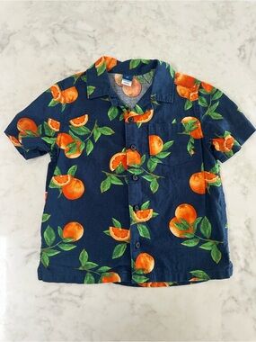 Old Navy Short-Sleeve Linen Blend Button-Up Shirt with Orange Fruit Print. 4T